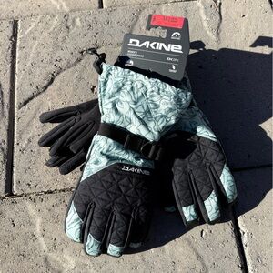 Dakine Black and Green Women's Gloves
